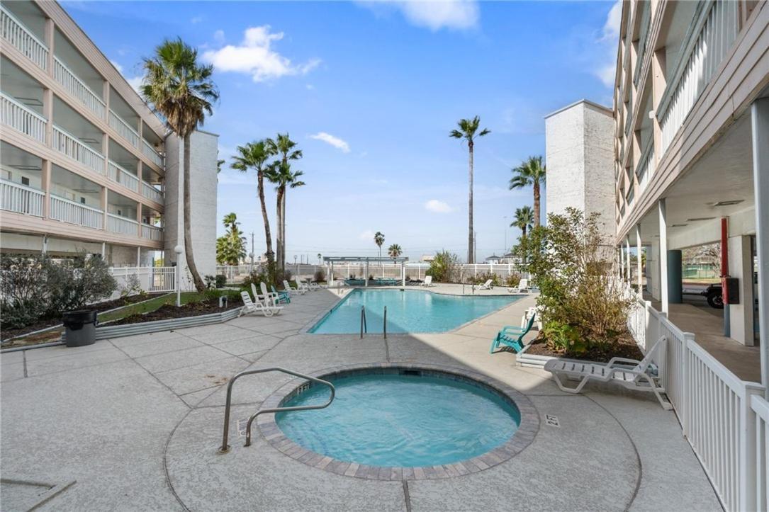 Waterfront North Beach Condo With Beach And Pool Access Corpus Christi Exterior photo